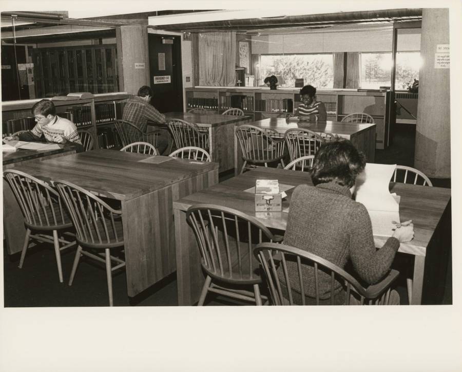 Title: Students in the Watkinson Library (Trinity College, Hartford...